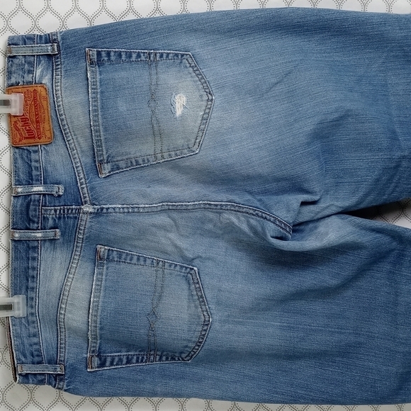 Lucky Brand Dungarees boot cut zip fly Men's 36/30 distressed faded blue jeans - Picture 1 of 8